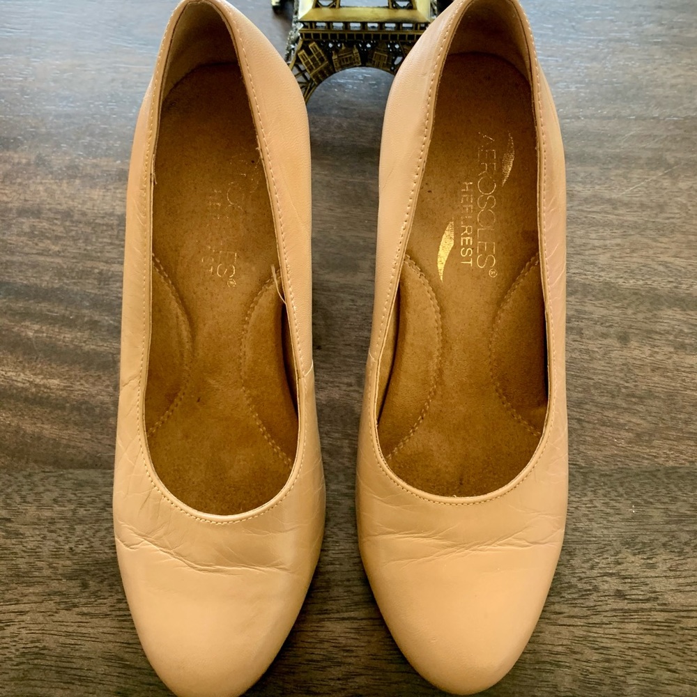 Aerosoles camel wedge heels